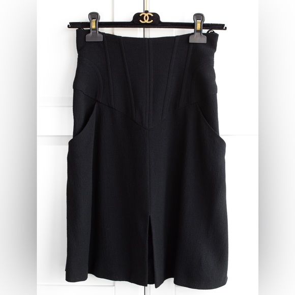 Iconic Chanel Vintage S/S 1995 Barbie Cropped Red Black 95P Jacket Skirt Suit - Picture 13 of 17